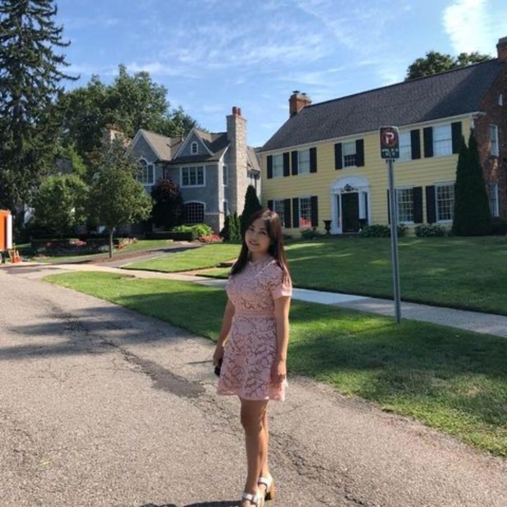 Meet your Posher, Sinyoung grace